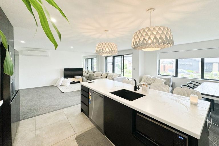 Photo of property in 6 Arabella Crescent, Yaldhurst, Christchurch, 8042