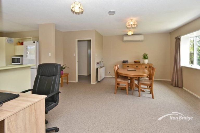 Photo of property in 3 Pyatt Place, Redwood, Christchurch, 8051