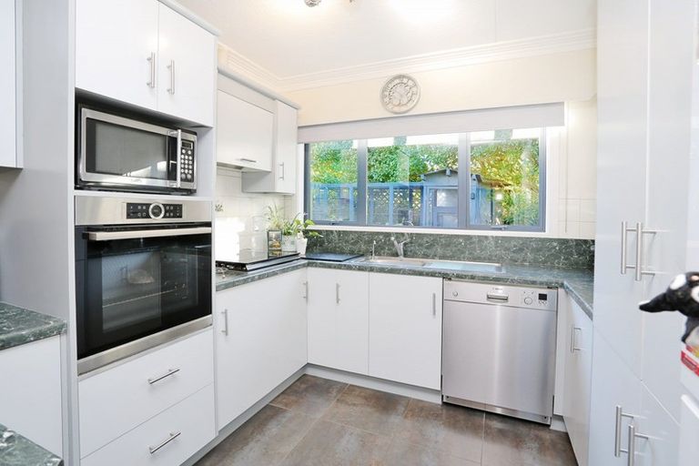 Photo of property in 36 West Plains Road, Waikiwi, Invercargill, 9810