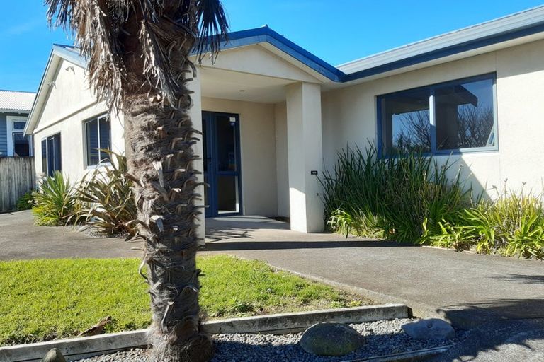 Photo of property in 328 Devon Street West, New Plymouth, 4310