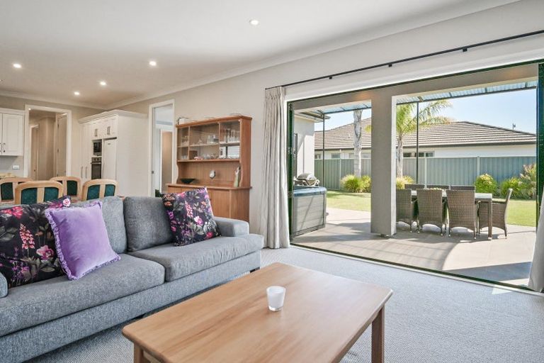 Photo of property in 5 Aoraki Road, Poraiti, Napier, 4112