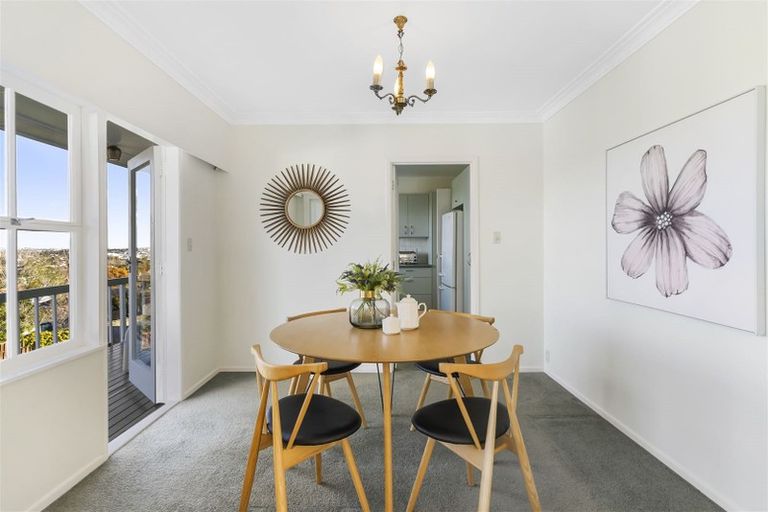 Photo of property in 34 Grenada Avenue, Forrest Hill, Auckland, 0620