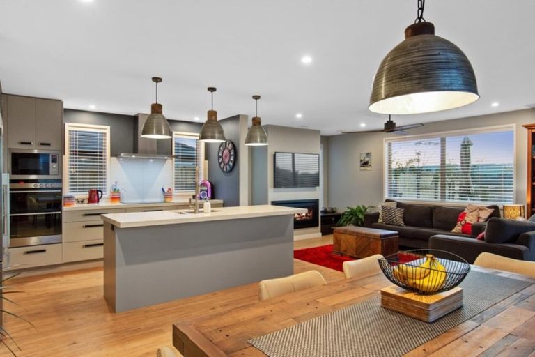 Photo of property in 87 Penetaka Heights, Pyes Pa, Tauranga, 3112