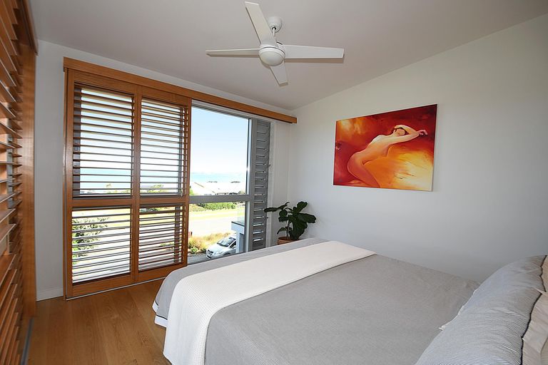 Photo of property in 10 Lax Crescent, Leigh, 0985