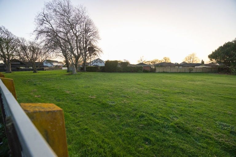 Photo of property in 12 Caulfield Place, Awapuni, Palmerston North, 4412