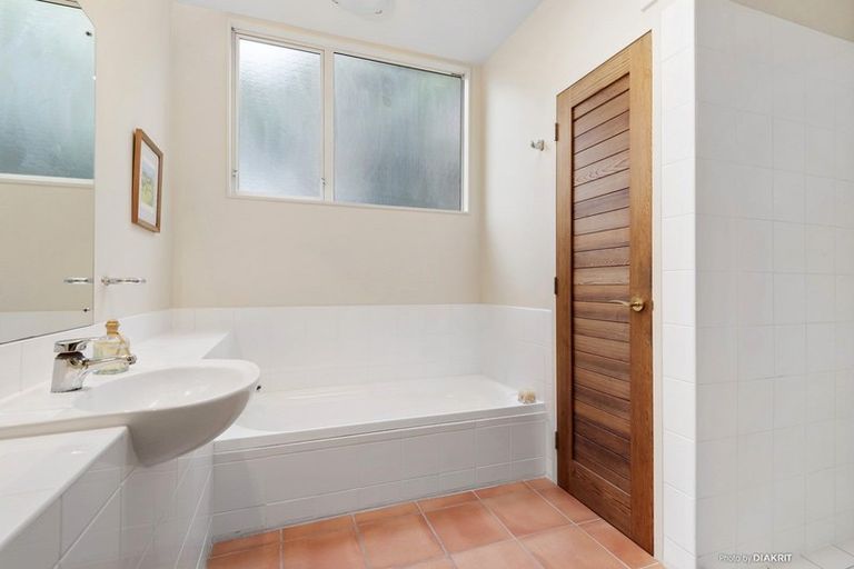 Photo of property in 14 Monteith Grove, Brooklyn, Wellington, 6021