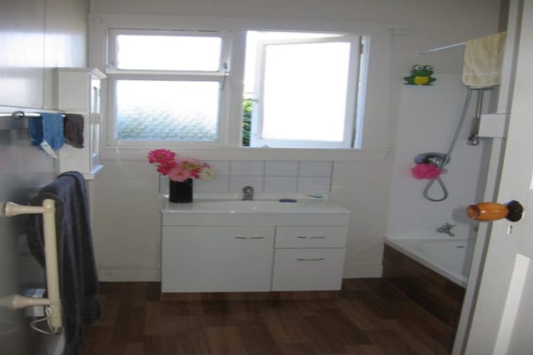 Photo of property in 17 Mersey Street, St Albans, Christchurch, 8014