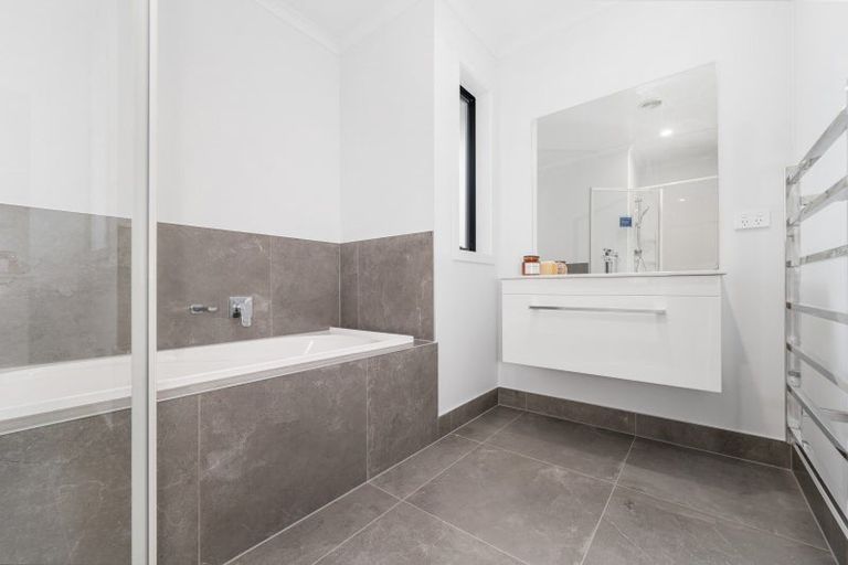 Photo of property in 59 Atlantic Drive, Fitzherbert, Palmerston North, 4410