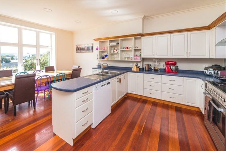 Photo of property in 250 Wicksteed Street, Whanganui, 4500