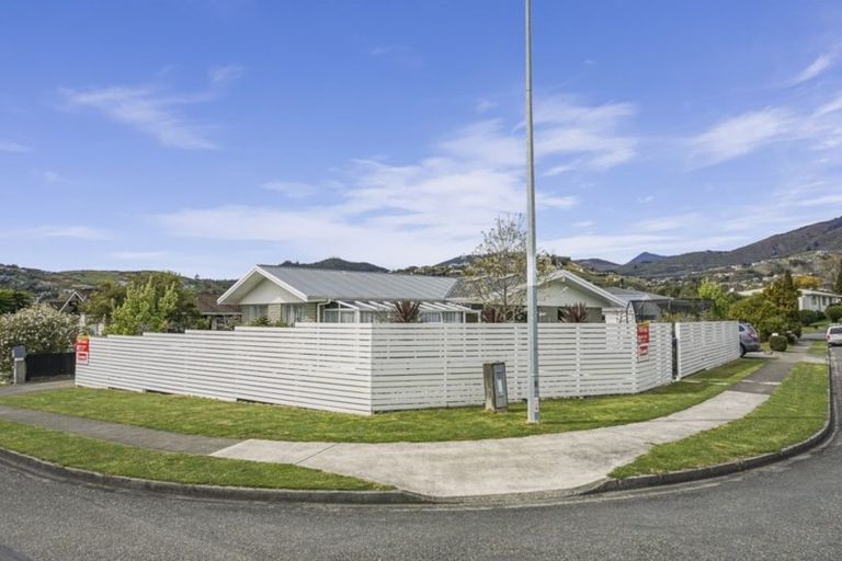 Photo of property in 52 Fergusson Street, Stoke, Nelson, 7011