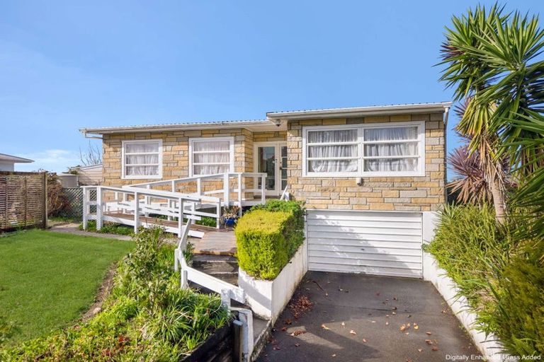 Photo of property in 14 Lucas Place, Weymouth, Auckland, 2103