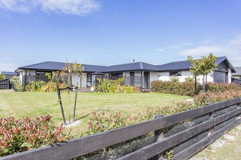 Photo of property in 18 Claremont Crescent, Amberley, 7410