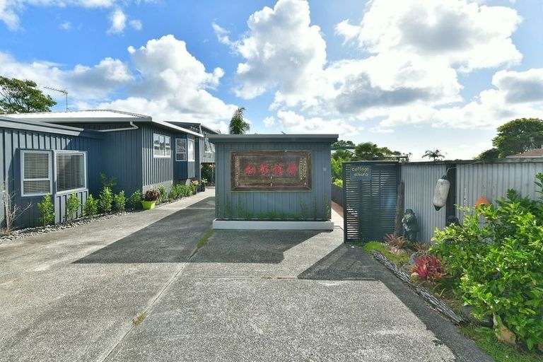 Photo of property in 112a Pacific Parade, Army Bay, Whangaparaoa, 0930