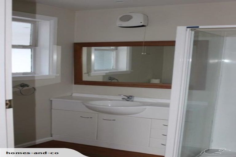 Photo of property in 28 Halton Street, Strowan, Christchurch, 8052