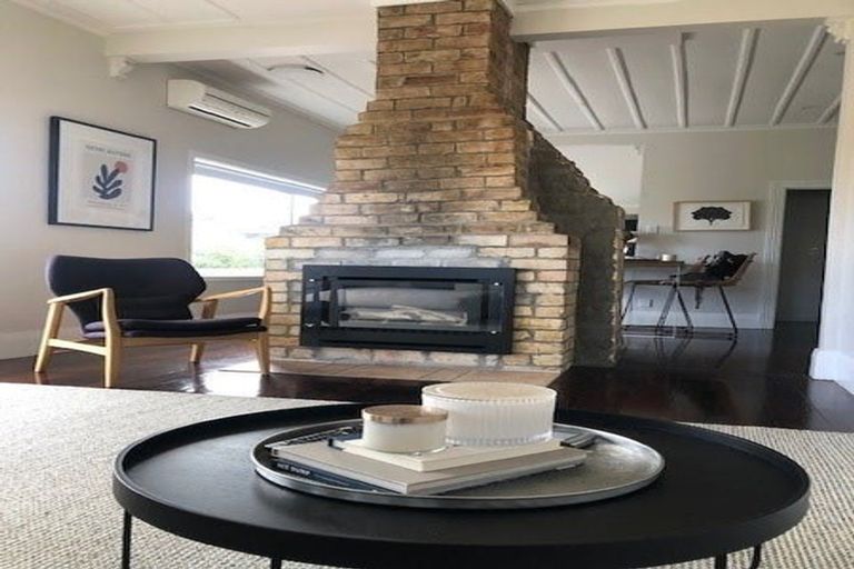 Photo of property in 2/25 Rugby Road, Birkenhead, Auckland, 0626