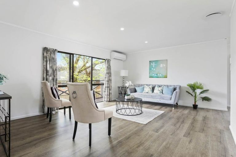 Photo of property in 2/58 Clevedon Road, Papakura, 2110