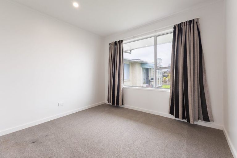 Photo of property in 8 Winiata Place, Otaki, 5512