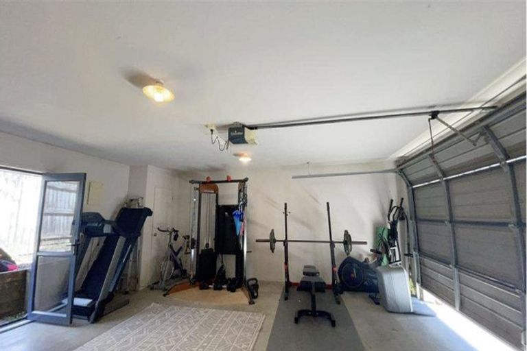 Photo of property in 8 Matuhi Grove, Papatoetoe, Auckland, 2025