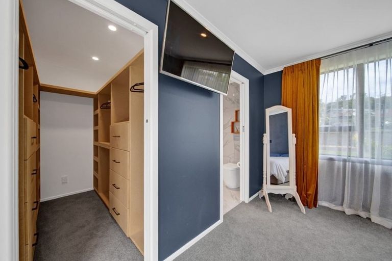 Photo of property in 14 Bromley Place, Westown, New Plymouth, 4310