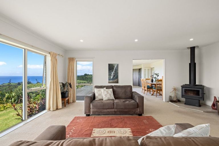 Photo of property in 172 Cape Rodney Road, Leigh, 0985