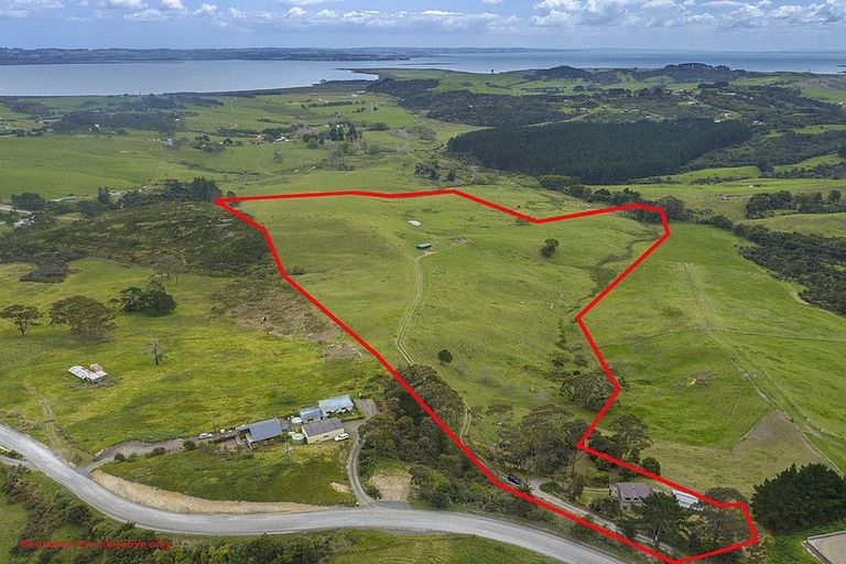 Photo of property in 136 Mclachlan Road, Kaukapakapa, Warkworth, 0984