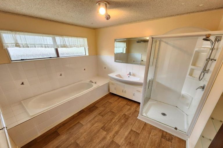 Photo of property in 56 Kentucky Way, Awapuni, Palmerston North, 4412