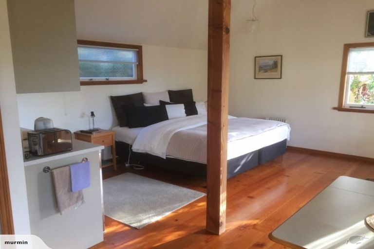 Photo of property in 81 Vauxhall Road, Devonport, Auckland, 0624