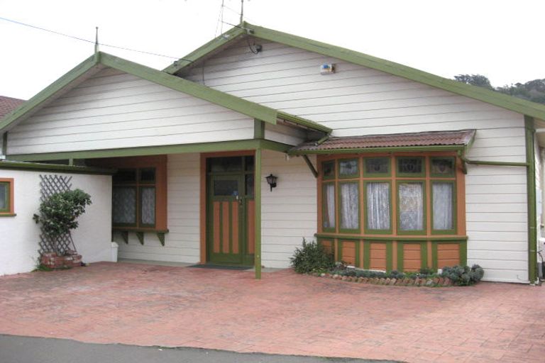 Photo of property in 60a Onepu Road, Kilbirnie, Wellington, 6022