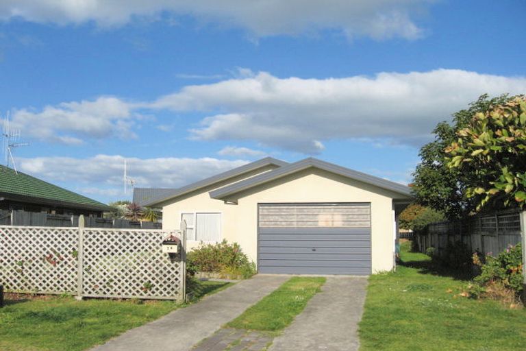Photo of property in 34 Webb Place, Papamoa Beach, Papamoa, 3118