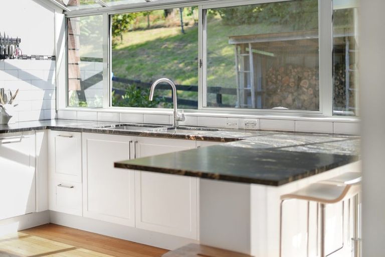 Photo of property in 91 Weranui Road, Waiwera, Orewa, 0994