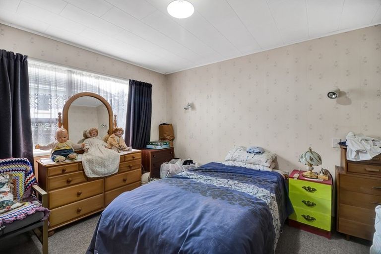 Photo of property in 28 Graham Street, Eltham, 4322