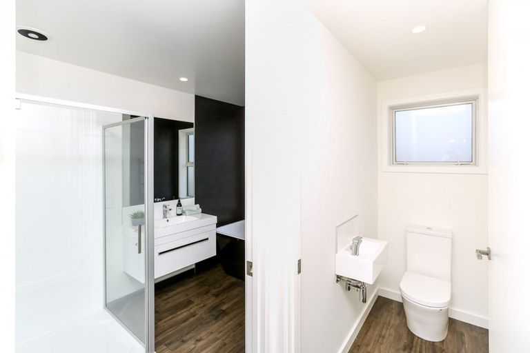 Photo of property in 54 Ainslee Street, Highlands Park, New Plymouth, 4312