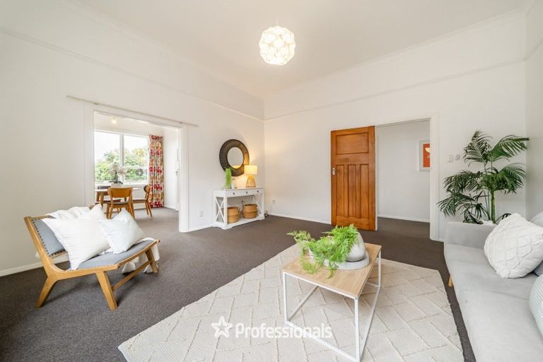 Photo of property in 79 Queens Drive, Lyall Bay, Wellington, 6022