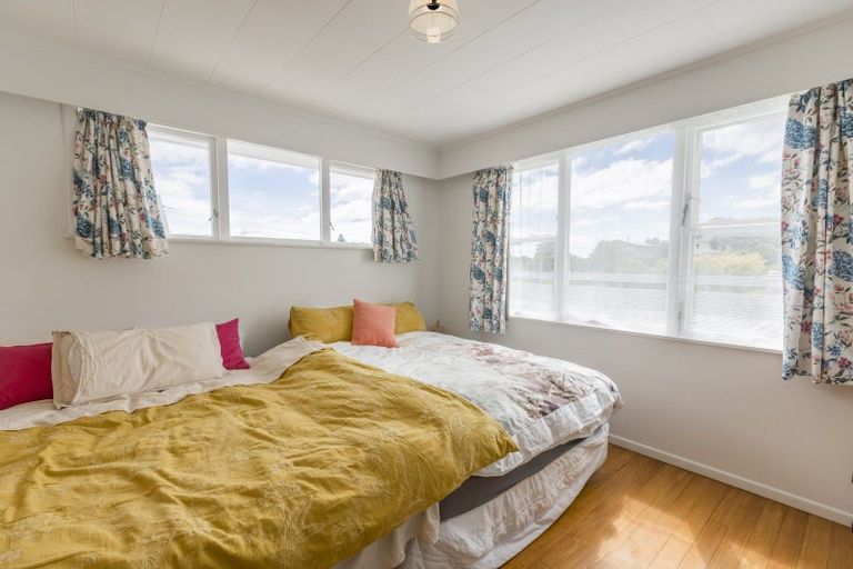 Photo of property in 12 Kowhai Grove, Raumati Beach, Paraparaumu, 5032