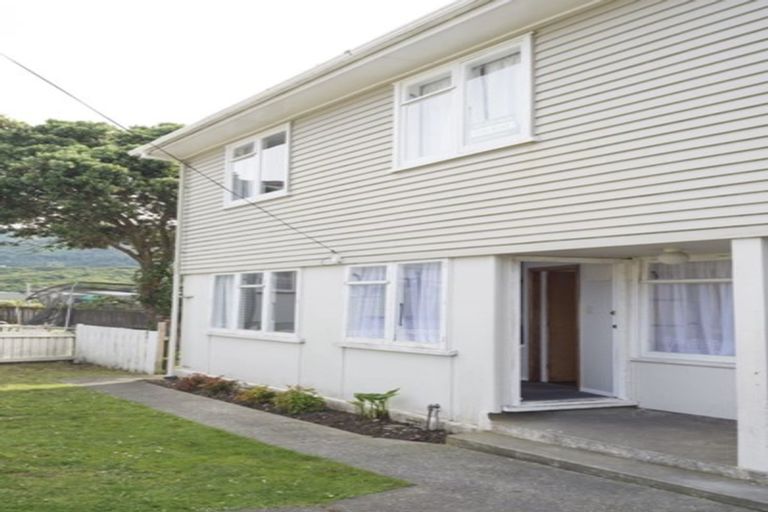 Photo of property in 56 Coates Street, Tawa, Wellington, 5028