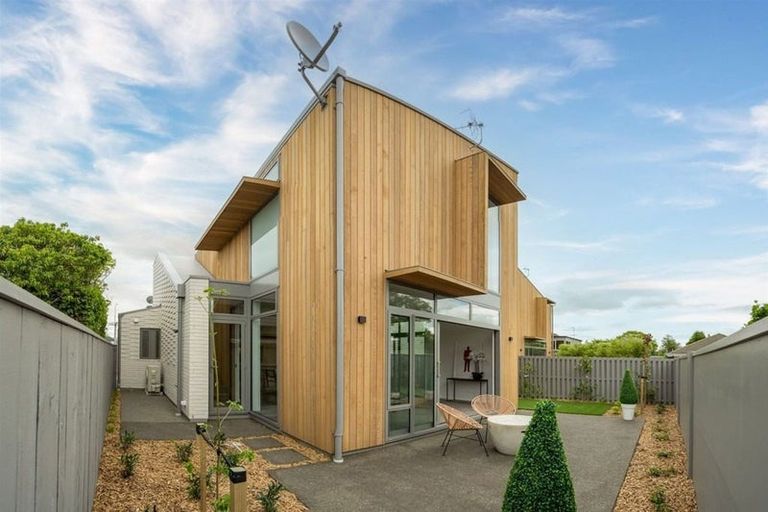 Photo of property in 2/40 Kilmarnock Street, Riccarton, Christchurch, 8011