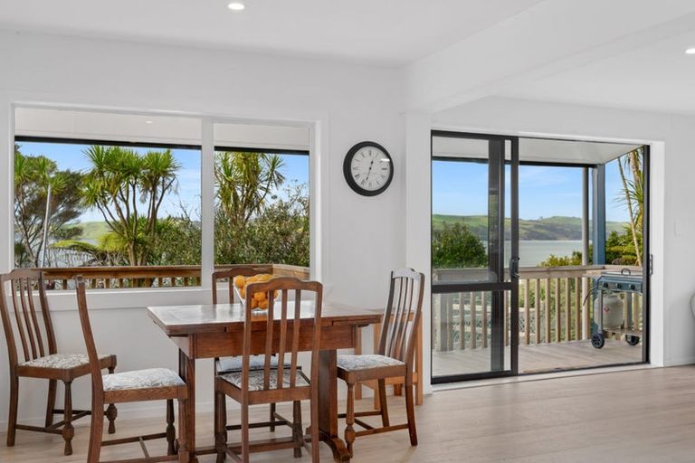 Photo of property in 20 Komiti Road, Tinopai, 0593