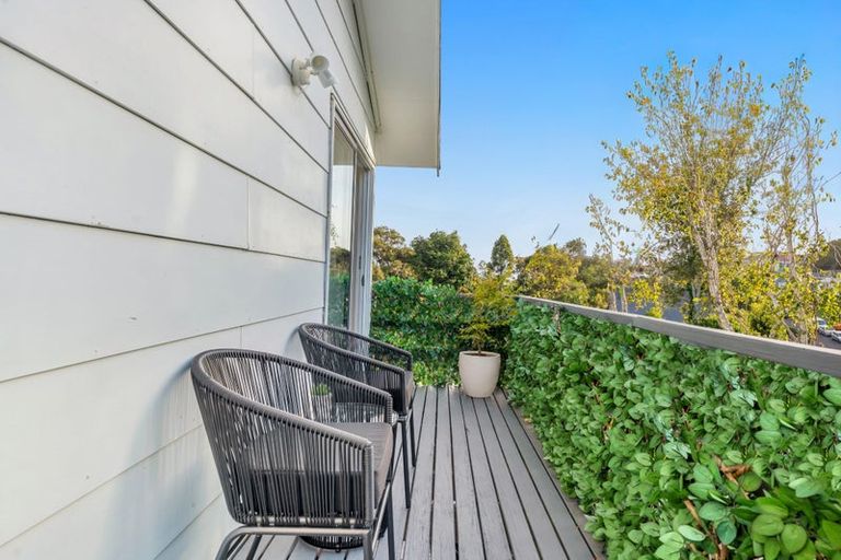 Photo of property in 1/28 Noeleen Street, Glenfield, Auckland, 0629