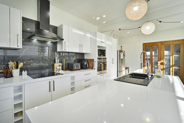 Photo of property in 705 Massey Street, Akina, Hastings, 4122