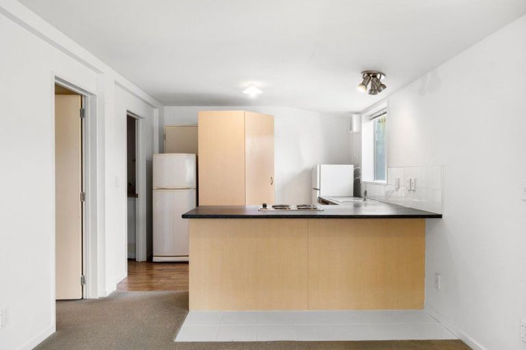 Photo of property in 9 Avalon Crescent, Fernhill, Queenstown, 9300