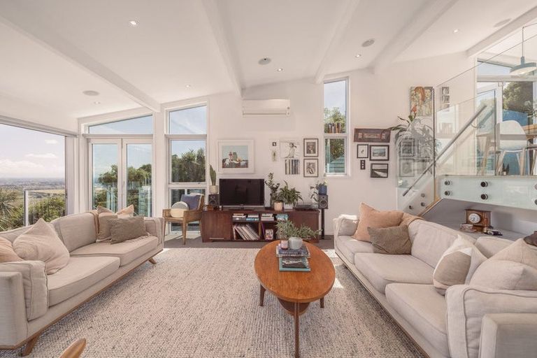 Photo of property in 277 Cannon Hill Crescent, Mount Pleasant, Christchurch, 8081