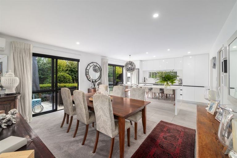 Photo of property in 90 Abberley Crescent, St Albans, Christchurch, 8014