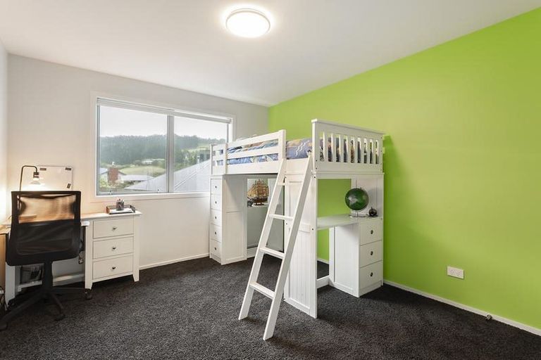 Photo of property in 11 Glendermid Close, Sawyers Bay, Port Chalmers, 9023