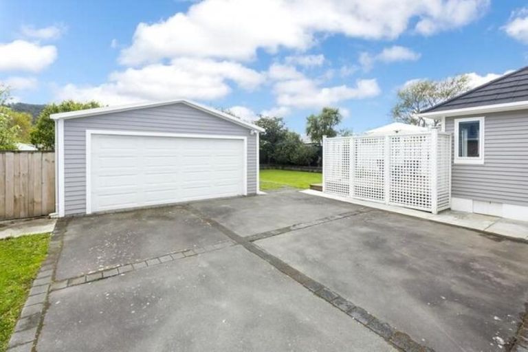 Photo of property in 7 Oak Street, Ebdentown, Upper Hutt, 5018