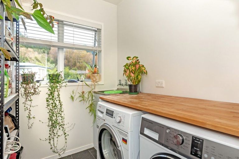 Photo of property in 51 Seddon Crescent, Whataupoko, Gisborne, 4010