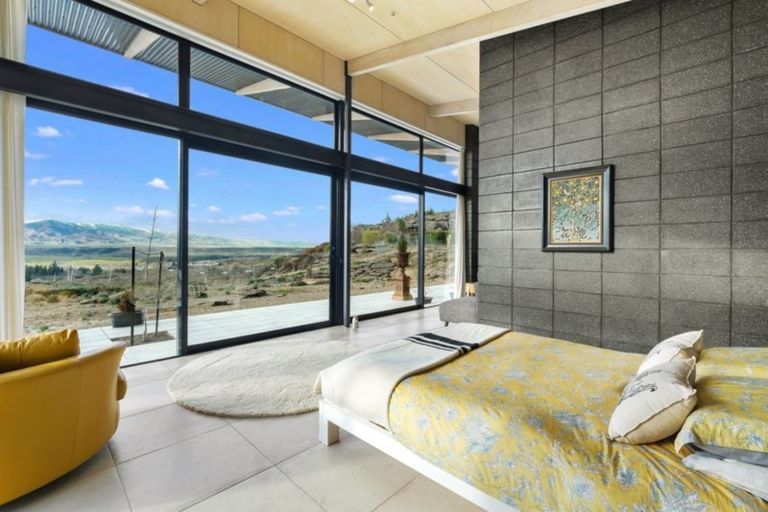 Photo of property in 28 Old Golf Course Road, Bridge Hill, Alexandra, 9320