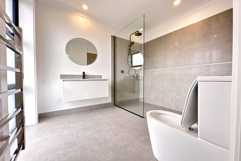 Photo of property in 10 Corsica Court, Fitzherbert, Palmerston North, 4410