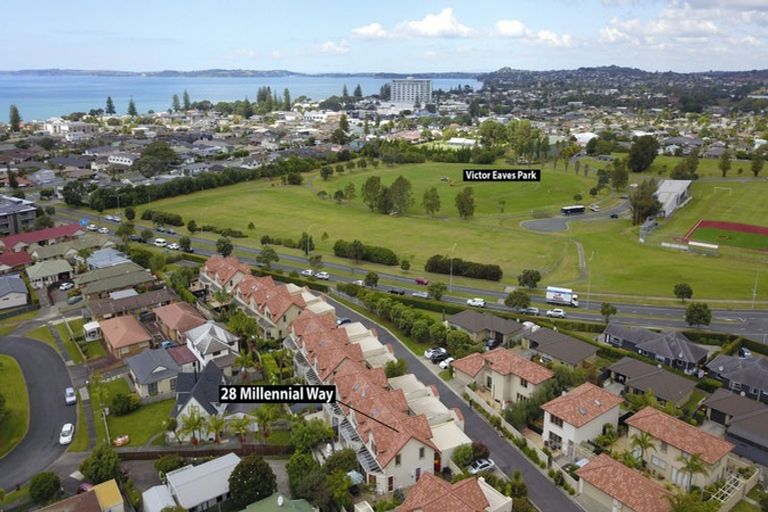 Photo of property in 28 Millennial Way, Orewa, 0931