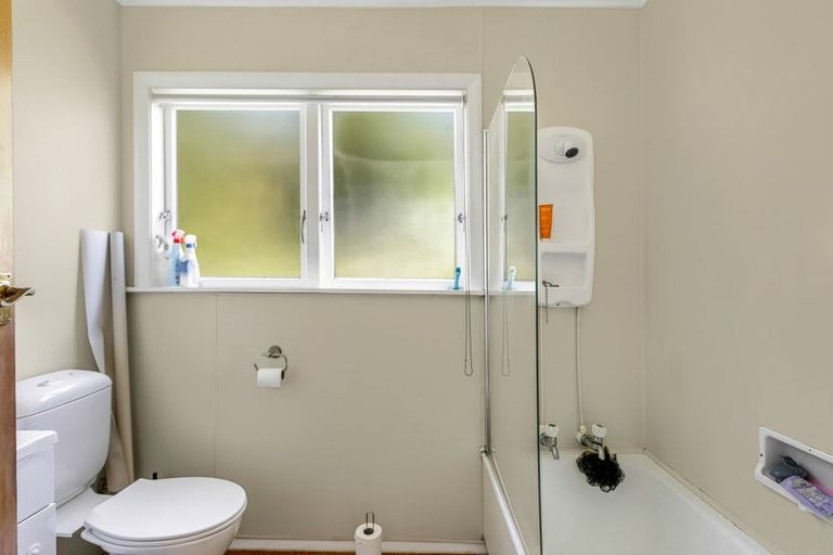 Photo of property in 16 Dominion Park Street, Johnsonville, Wellington, 6037