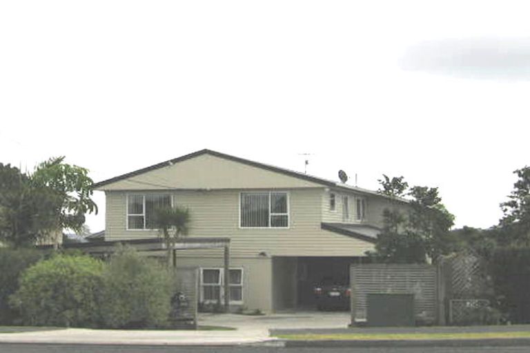 Photo of property in 306 Sunset Road, Windsor Park, Auckland, 0632